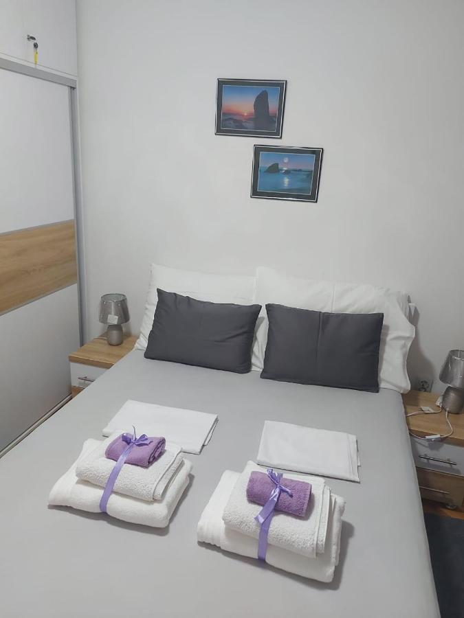 סלאטינה Apartments Sara מראה חיצוני תמונה