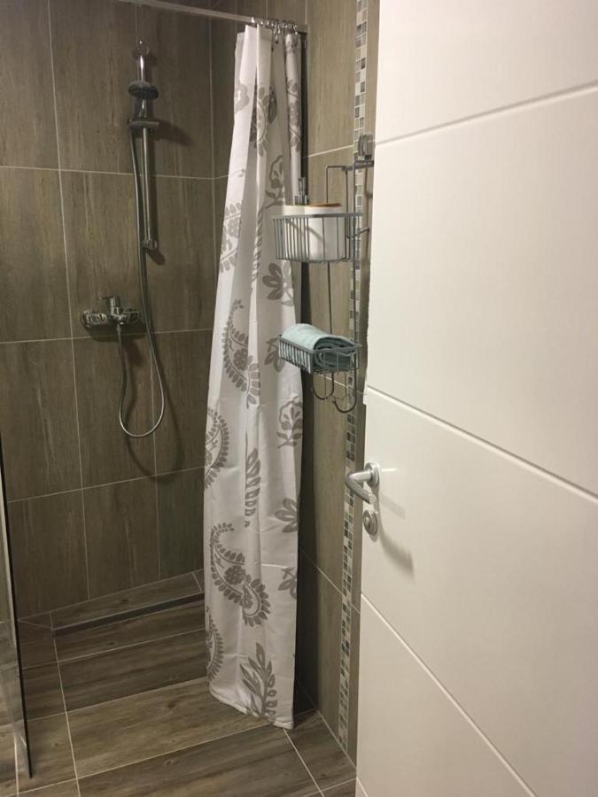 סלאטינה Apartments Sara מראה חיצוני תמונה