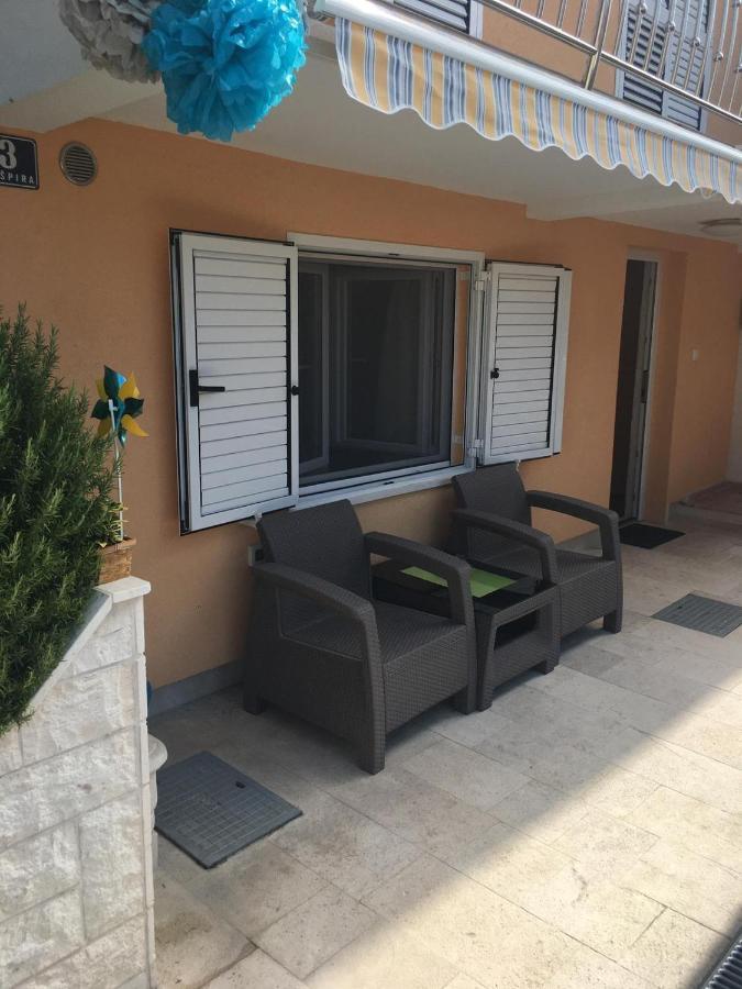 סלאטינה Apartments Sara מראה חיצוני תמונה