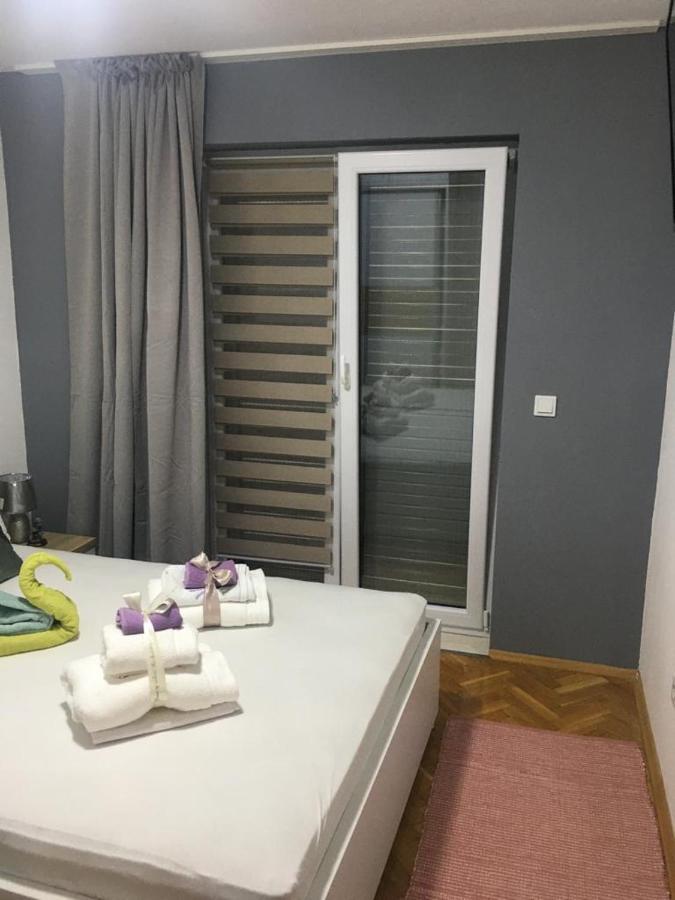 סלאטינה Apartments Sara מראה חיצוני תמונה