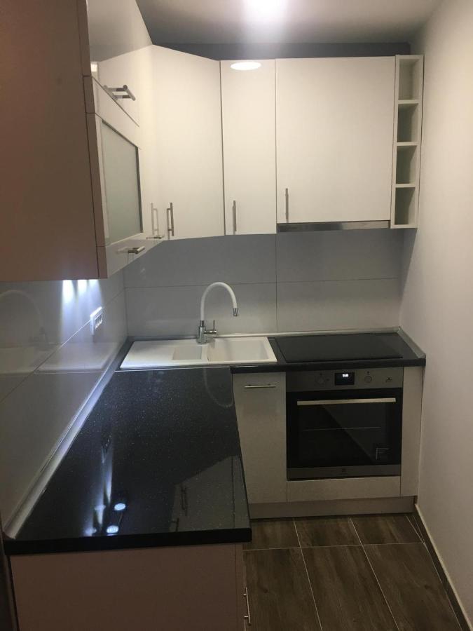 סלאטינה Apartments Sara מראה חיצוני תמונה